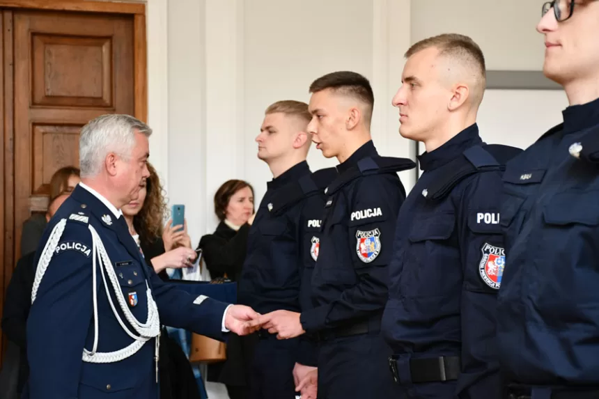 slubowanie-nowych-policjantow