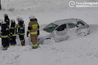 samochod-pod-sniegiem
