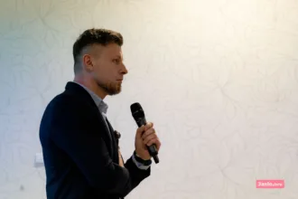 adam-kostrzab-burmistrz-jasla