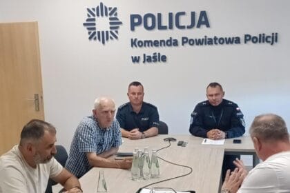 spotkanie-z-przedstawicielami-klubow-policja-jaslo1