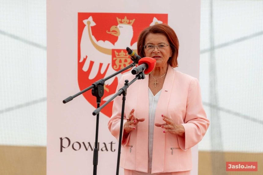 otwarcie-hali-sportowej-w-trzcinicy-2025-40-maria-kurowska